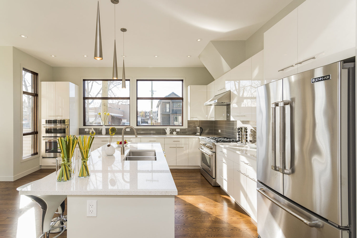 HOME & KITCHEN